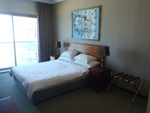 Studio, 1 Queen Bed, Beach View, Beachfront | Desk, iron/ironing board, free WiFi - Hof Hacarmel Apartments (Haifa)