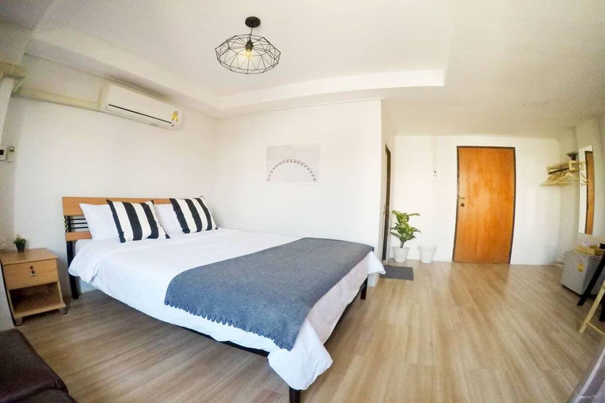 Deluxe Double Room | Minibar (free items), WiFi (free)
