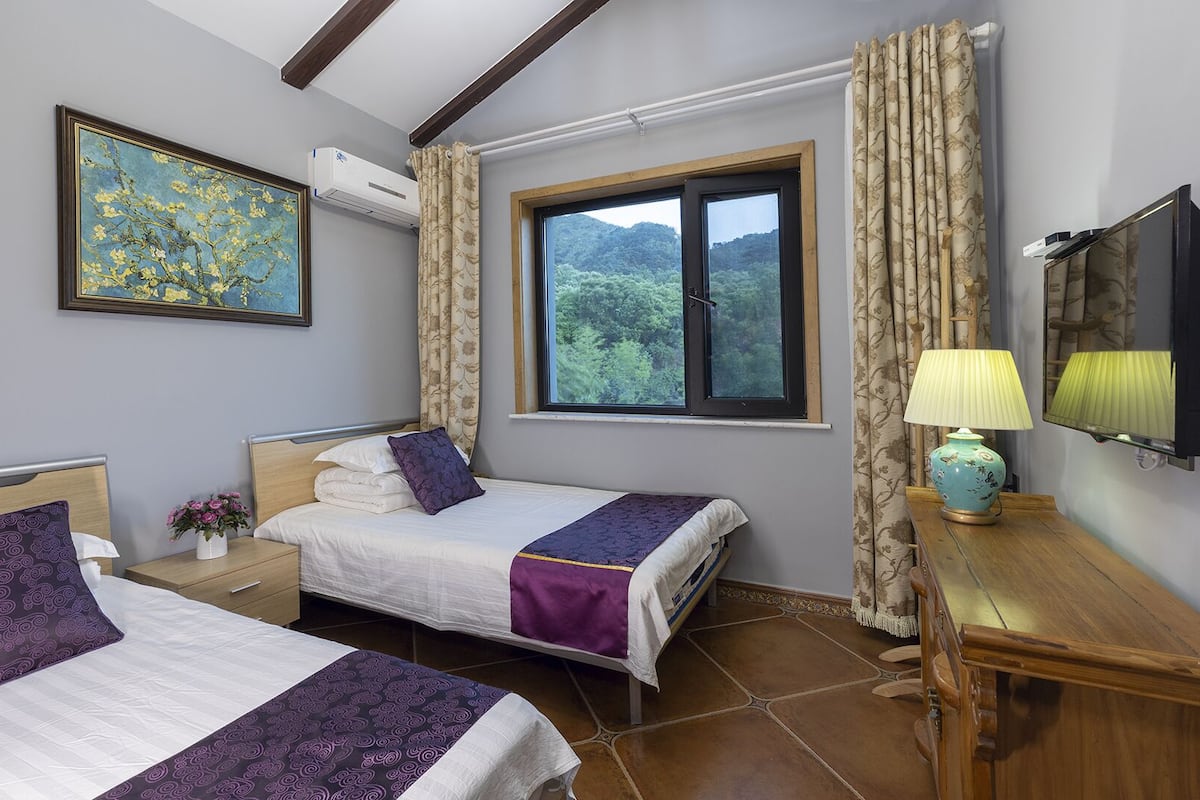 Twin Room | Iron/ironing board, free WiFi, bed sheets