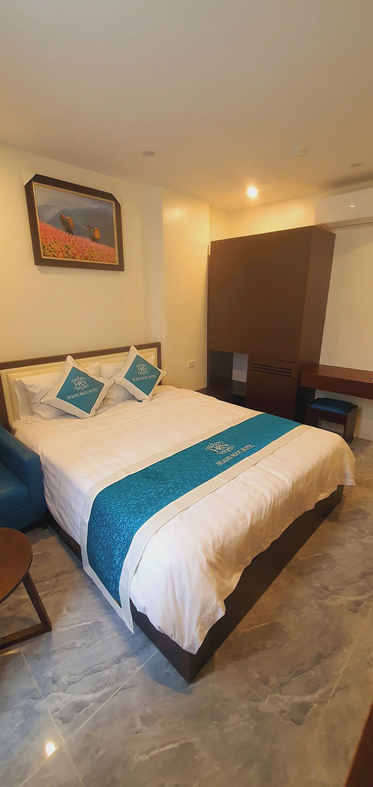 迷你吧、客房内保险箱、办公桌、遮光窗帘