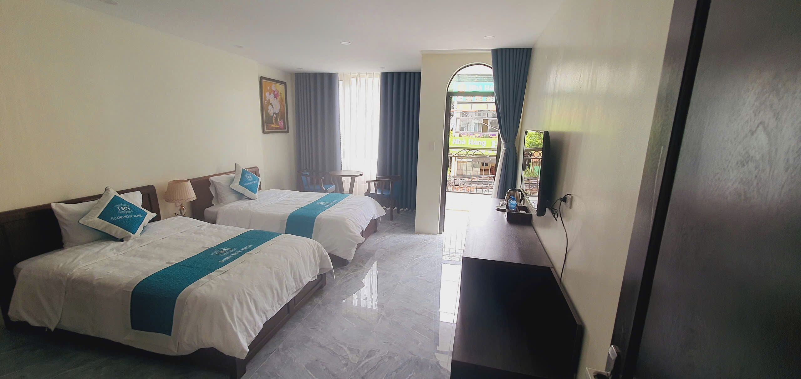 Minibar, in-room safe, desk, blackout curtains