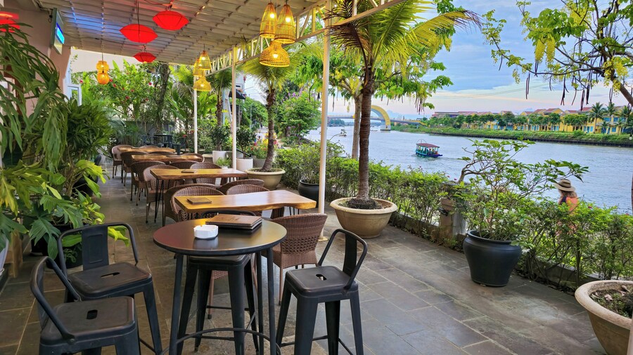 Riverside White House Boutique Hotel