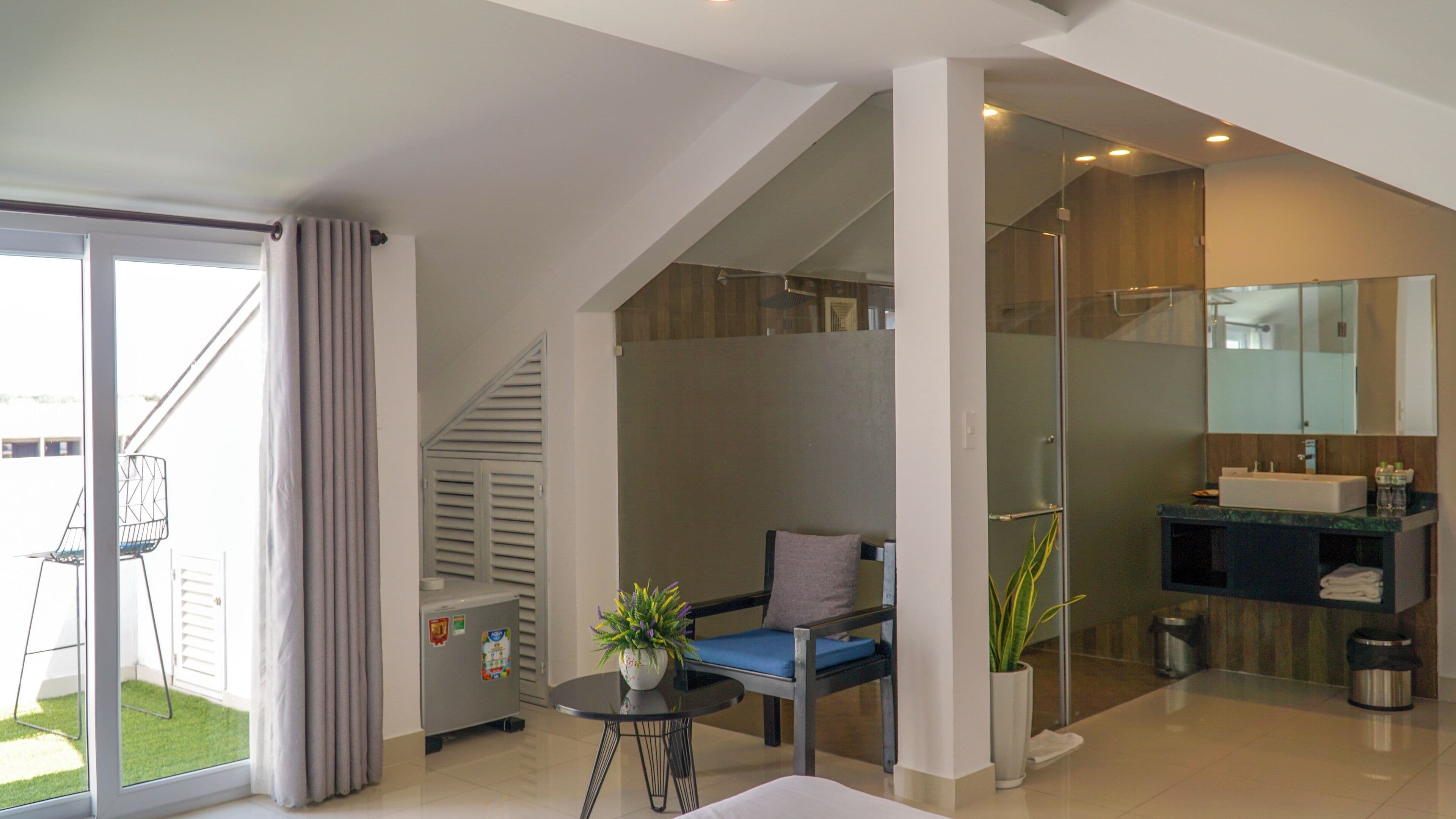 1 bedroom, premium bedding, pillow-top beds, minibar