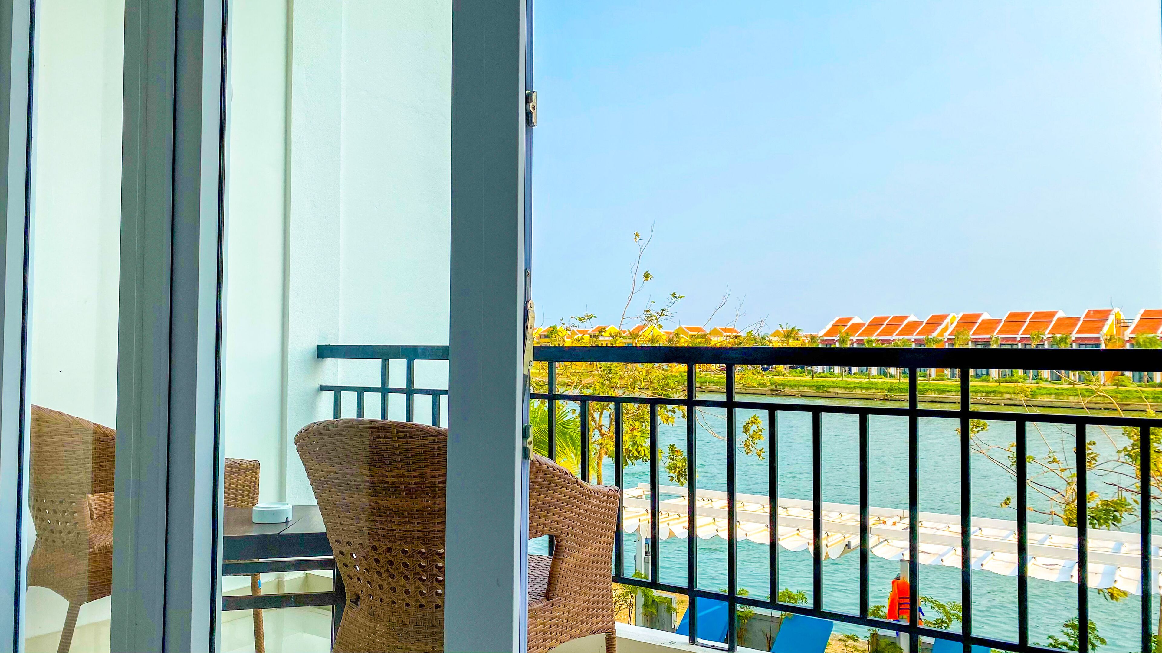 Deluxe Twin Room, Balcony, River View | Balcony view