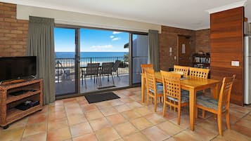 Apartamento, 2 quartos (Apt 9) | Opções para refeição no quarto