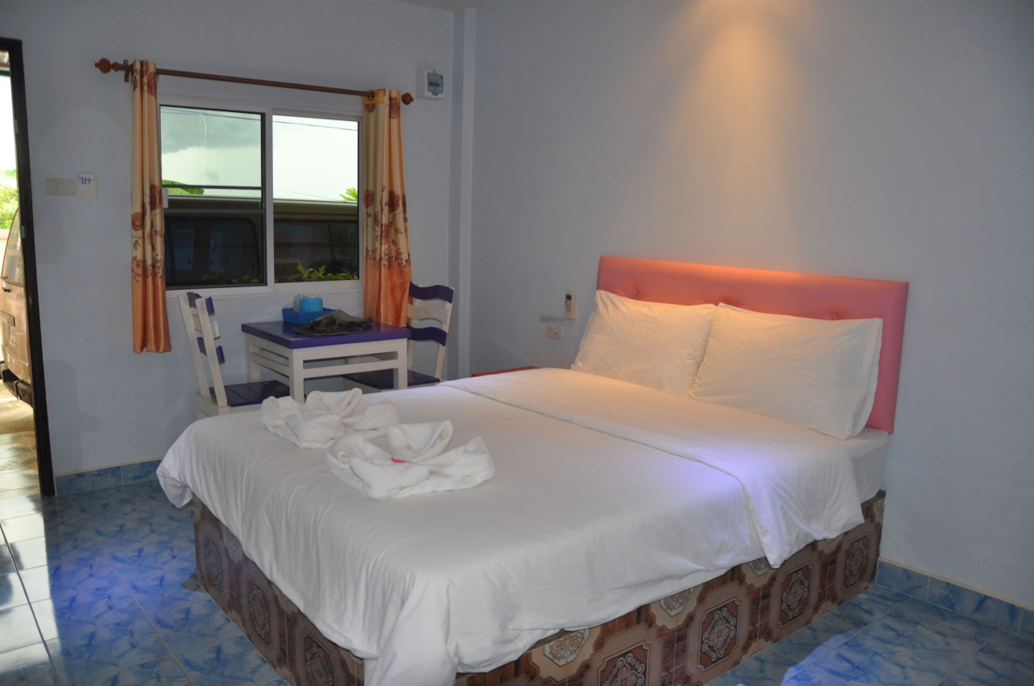 Standard Room, 1 Double Bed, Non Smoking, Hill View | Rollaway beds, free WiFi
