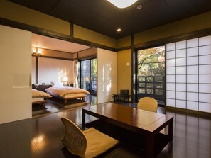 Minibar, in-room safe, desk, free WiFi - Prime Villa Fuki No Sato (Yufu)
