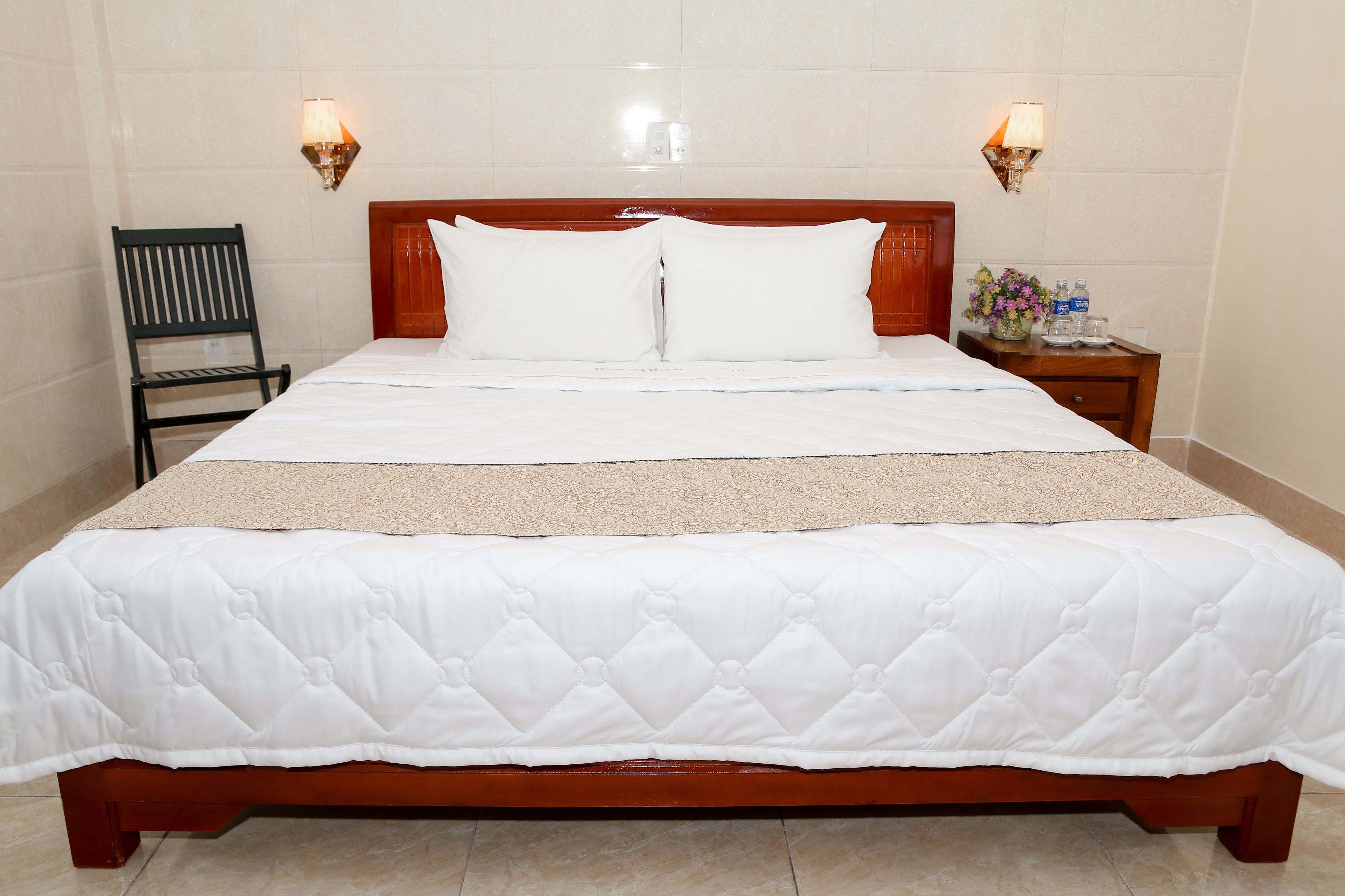 minibar, in-room safe, desk, free wifi