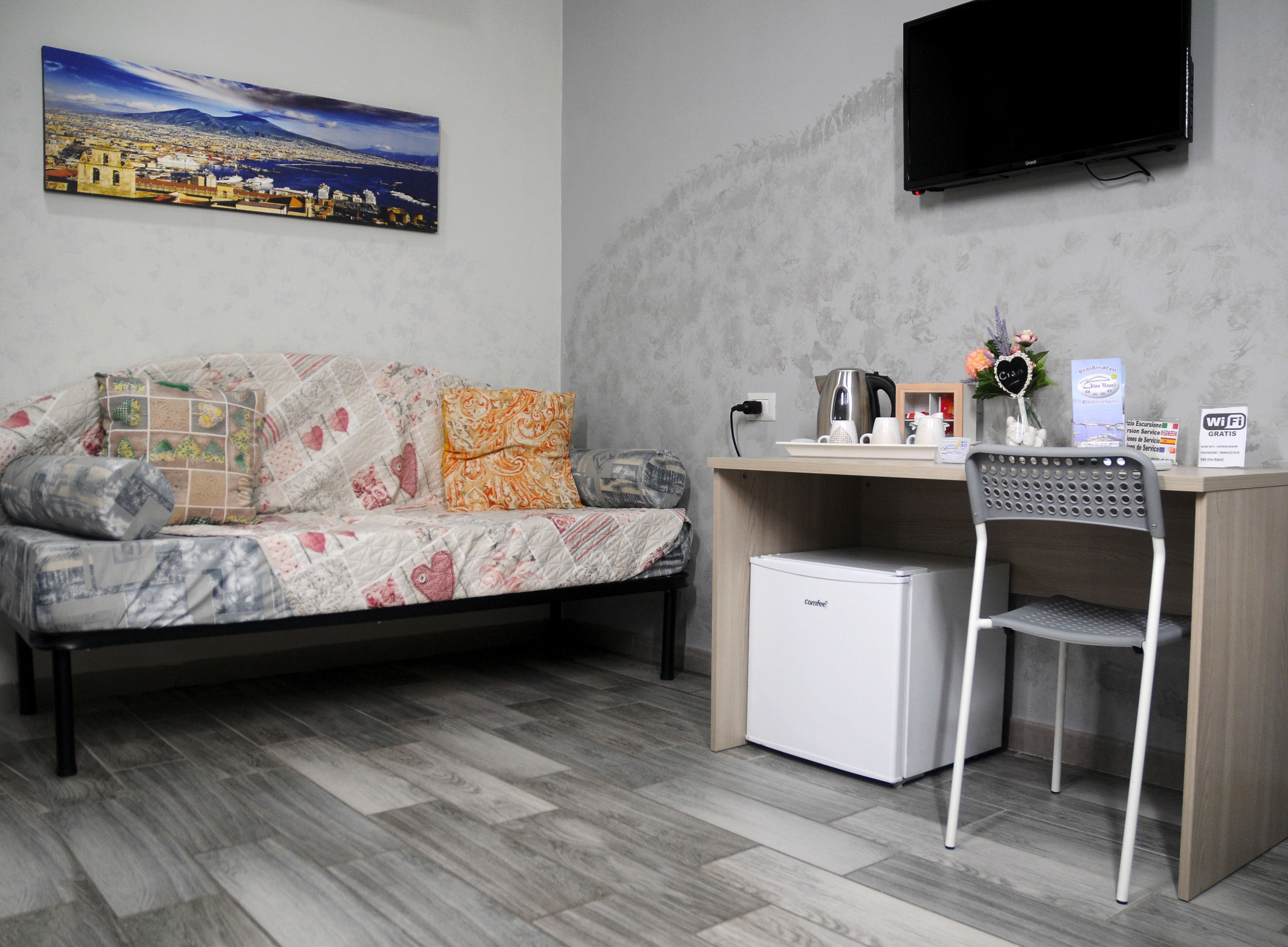 Familienzimmer, Mehrere Betten | Zimmersafe, Schreibtisch, Bügeleisen/Bügelbrett, kostenloses WLAN