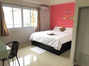 Deluxe Double Room | Free WiFi - Me Home (Surat Thani)