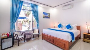 Deluxe Room, 1 Queen Bed | Minibar - Villa of Tranquility (Da Nang)
