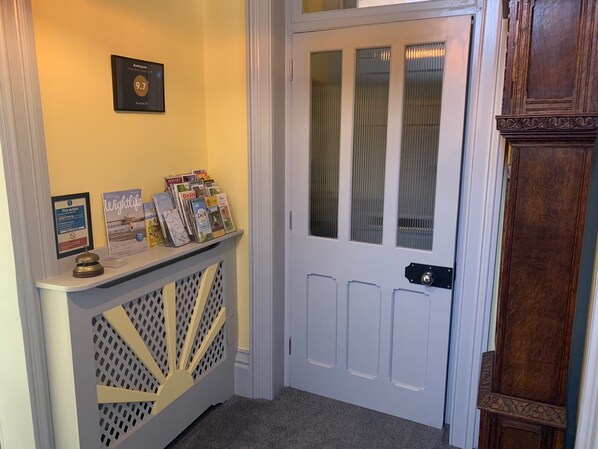 Lobby - Number29 (Shanklin)