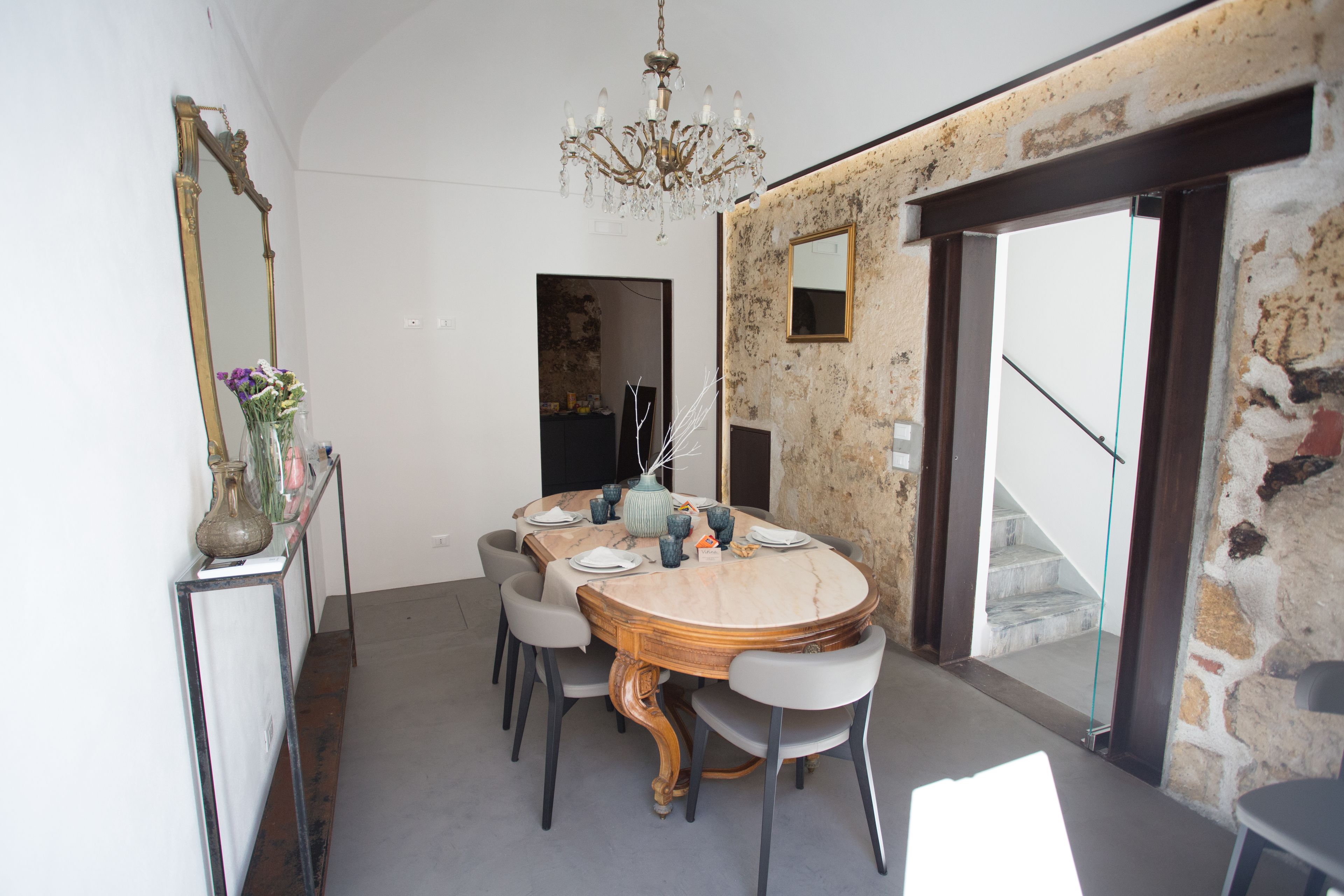 Petit déjeuner complet compris tous les jours