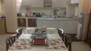 Desayuno a la carta (THB 179 por persona)