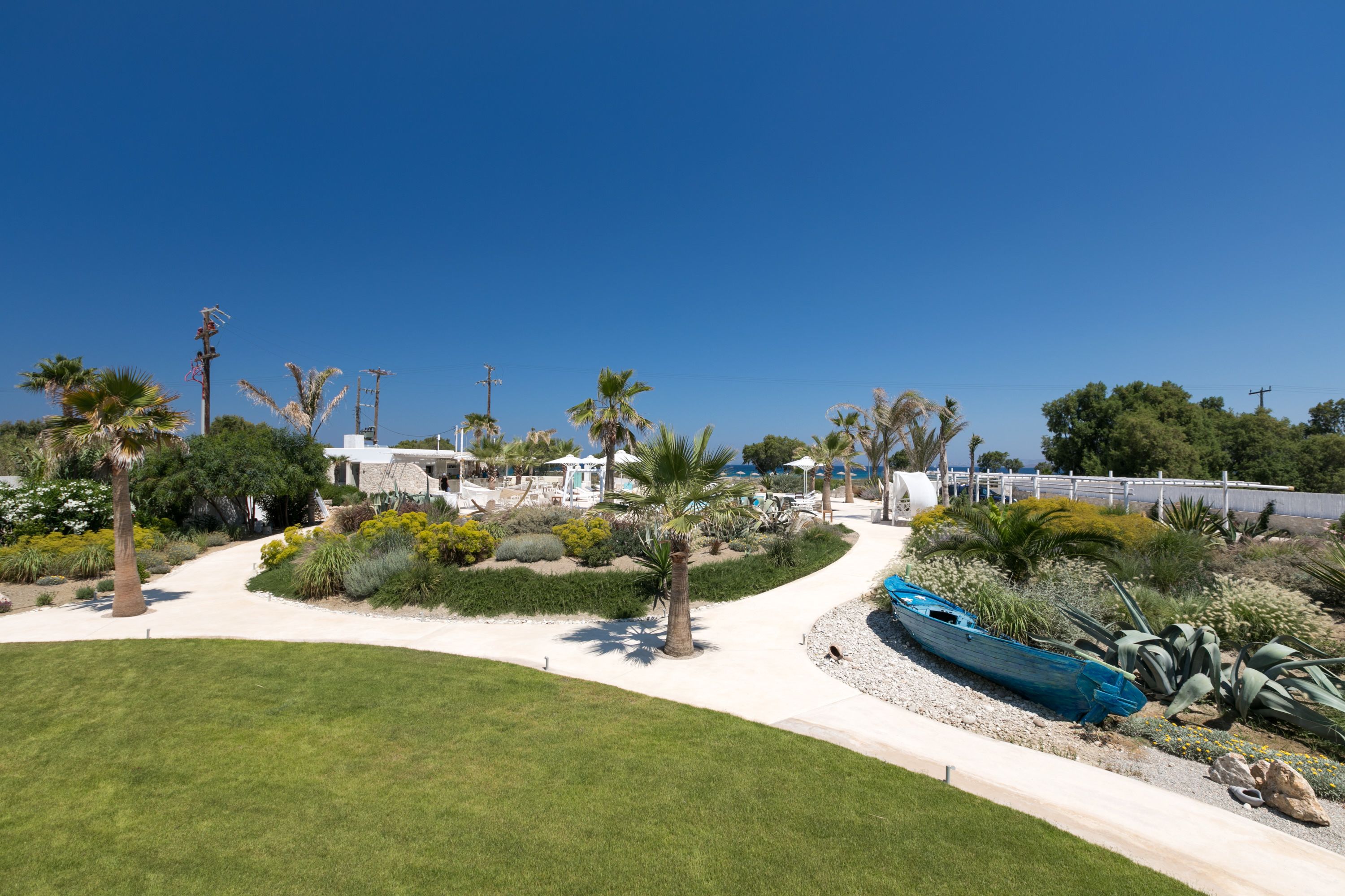 Photo - White Pearls-Adults Only Luxury Suites