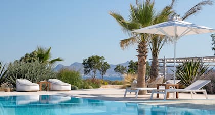 White Pearls Luxury Suites - Adults Only