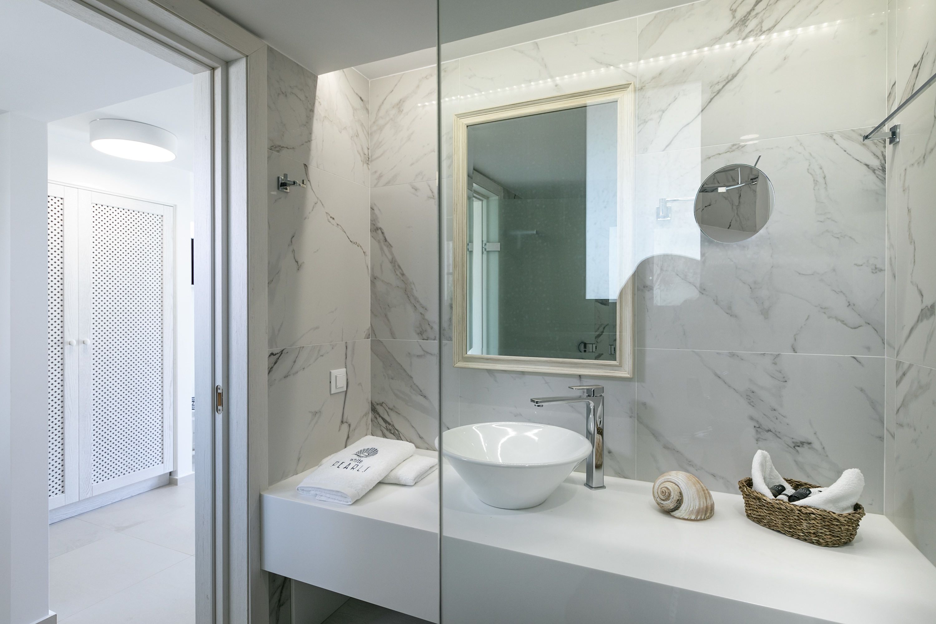 Photo - White Pearls Luxury Suites   Adults Only