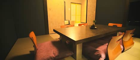 單棟房屋 (for 1-9 Guests) | 客廳 | 平面電視