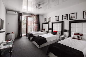 Standard Triple Room | Free WiFi