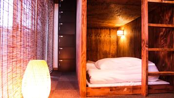 Economy Shared Dormitory, Mixed Dorm (with access to hot spring) | Bathroom | Shower, free toiletries, towels