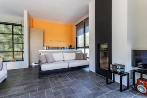 Room - Sani Woods Apartments (Kassandra)