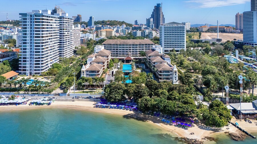 The Heritage Pattaya Beachfront Resort