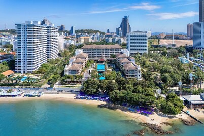 The Heritage Pattaya Beachfront Resort