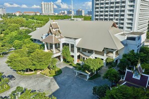 ที่จอดรถฟรี