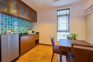 Suite Familiale | Cuisine privée | Réfrigérateur, cafetière/bouilloire, bouilloire électrique