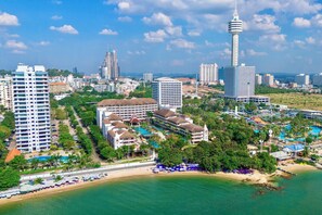 View from property - The Heritage Pattaya Beachfront Resort (Pattaya)