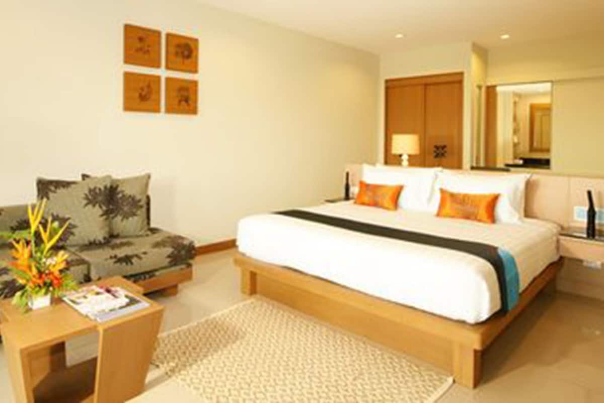 Deluxe Room with Garden View | Minibar, Zimmersafe, Verdunkelungsvorhänge, schallisolierte Zimmer