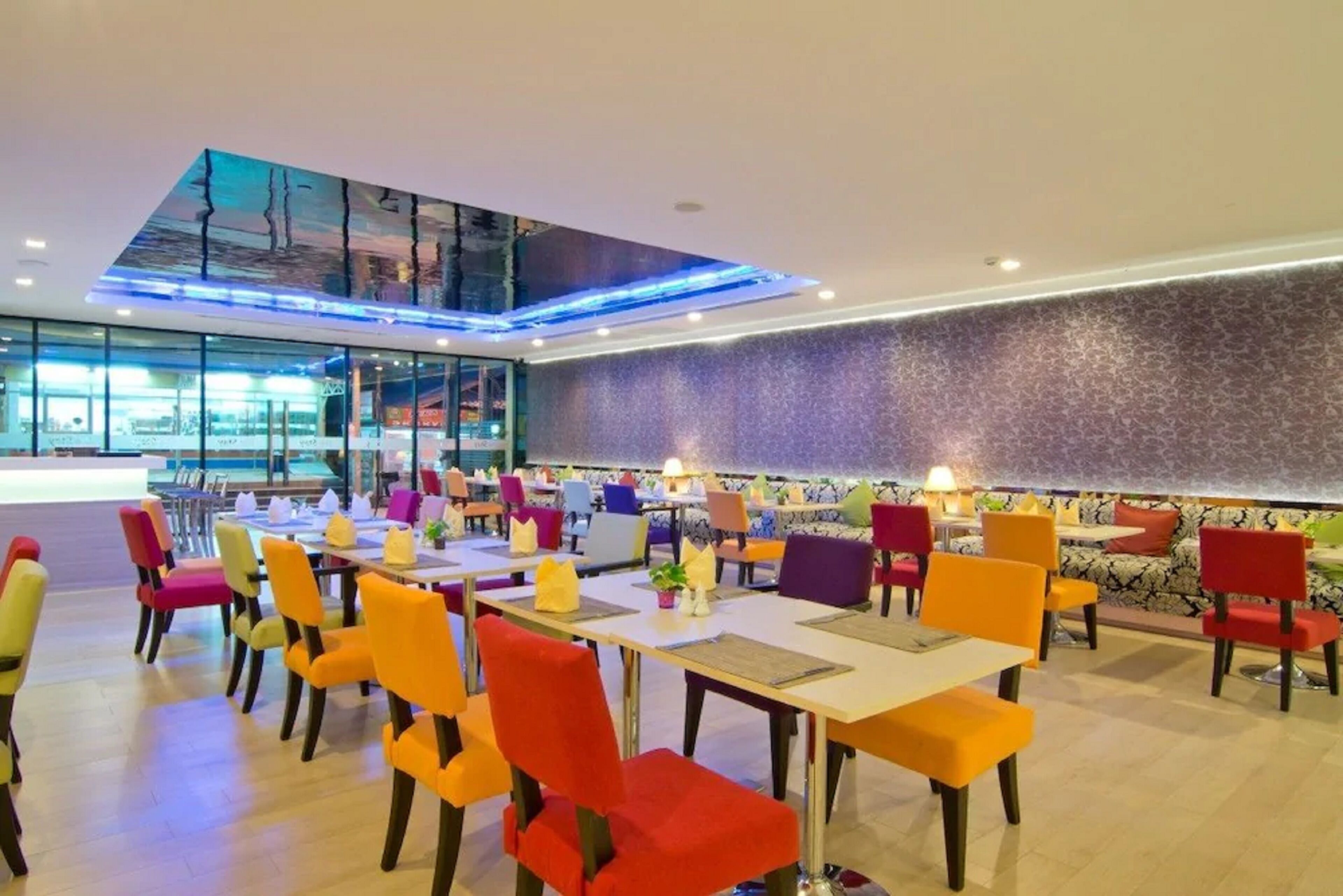 daily full breakfast (thb 300 per person)