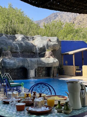 包含每日欧式早餐