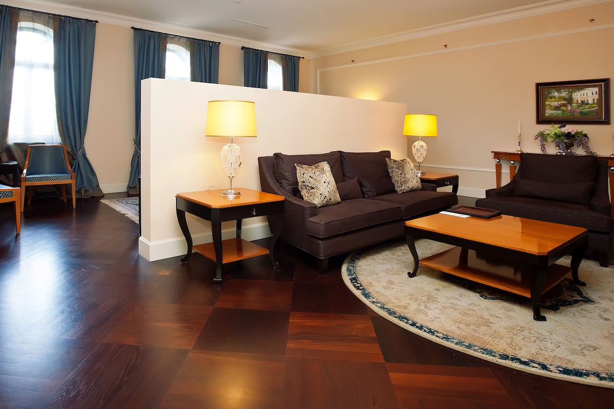 Studio, 1 Bedroom | Living area