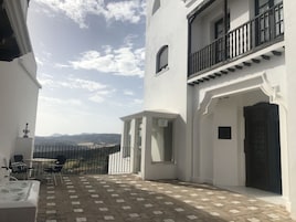 Entrada al alojamiento