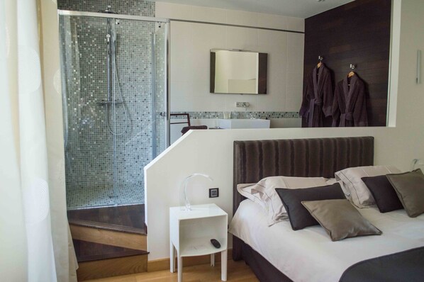 ห้องดับเบิล (Indiana) | ห้องพักตกแต่งอย่างมีเอกลักษณ์, ห้องเก็บเสียง, เปล/เตียงเด็กอ่อน