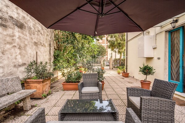 Terrace/patio - AwesHome - Vintage Rooms (Pisa)