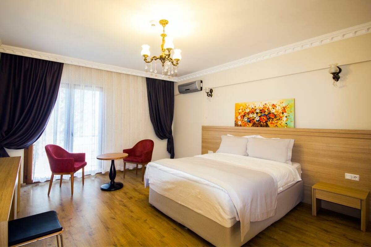 Standard-Doppel- oder -Zweibettzimmer