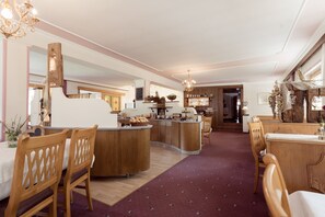 Colazione a buffet inclusa, servita tutte le mattine 