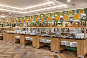 Päivittäinen buffetaamiainen maksusta