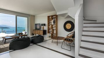 Apartment, 3 Bedrooms, Ocean View, Sea Facing | Living room | 30-inch flat-screen TV with cable channels, TV