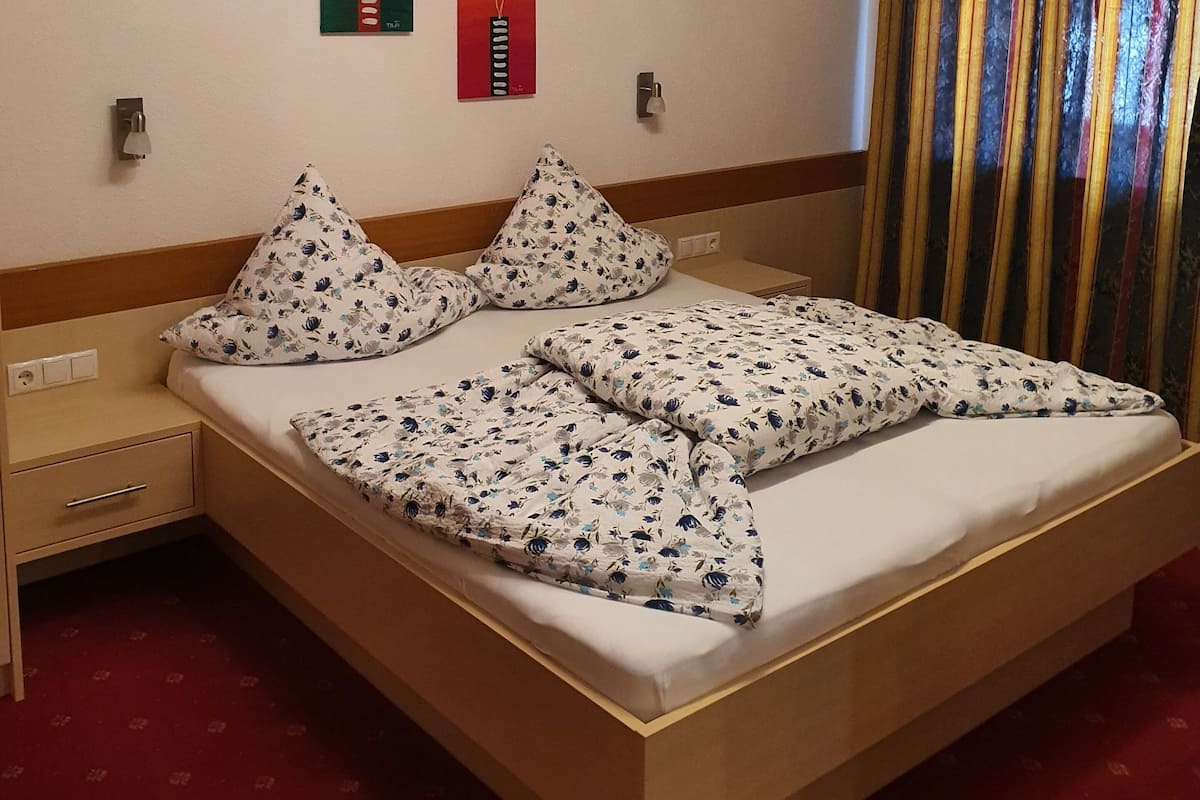 1 bedroom, hypo-allergenic bedding, in-room safe, individually decorated