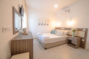 Free minibar items, desk, iron/ironing board, free WiFi - Madda Hotel (Bodrum)