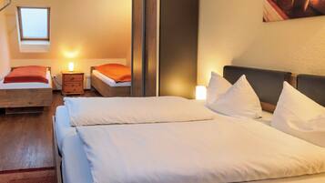 Familien-Vierbettzimmer | Individuell eingerichtet, kostenloses WLAN, BettwÀsche