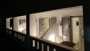 Unclassified image, 3 of 44, button - Naxos Lane Center Studios (Naxos)