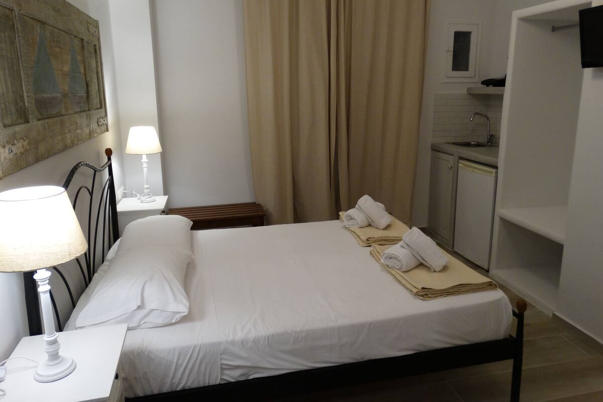 Studio, Garden View | Iron/ironing board (on request), WiFi (free), bed sheets