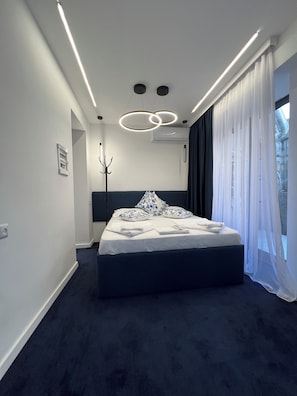 Deluxe Triple Room | Premium bedding, down duvets, in-room safe, blackout curtains - Tigran Mets (Yerevan)
