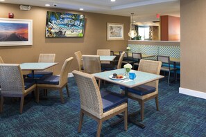 Free daily full breakfast 