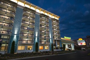 Front of property - Margaritaville Island Inn (Pigeon Forge)