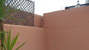 Unclassified image, 5 of 39, button - Riad Abaca Badra (Marrakech)